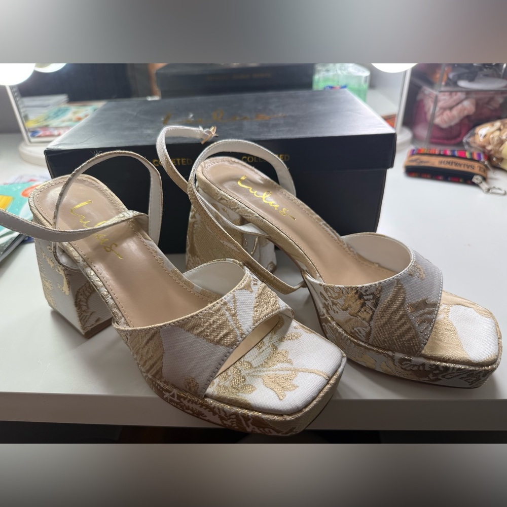 Lulus Shirine White and Gold Jacquard